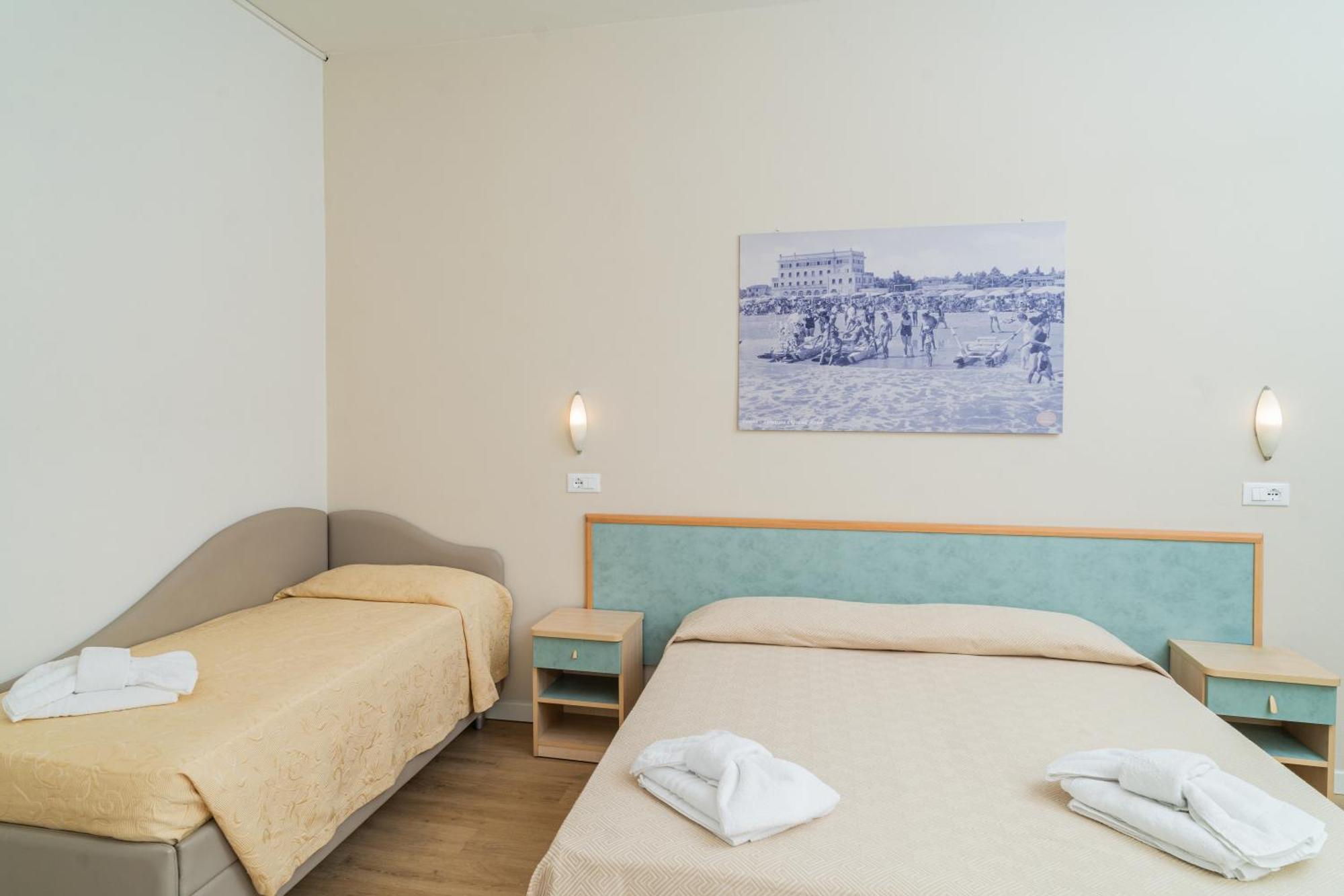 Hotel Ondina E Milazzo Cervia Exteriör bild