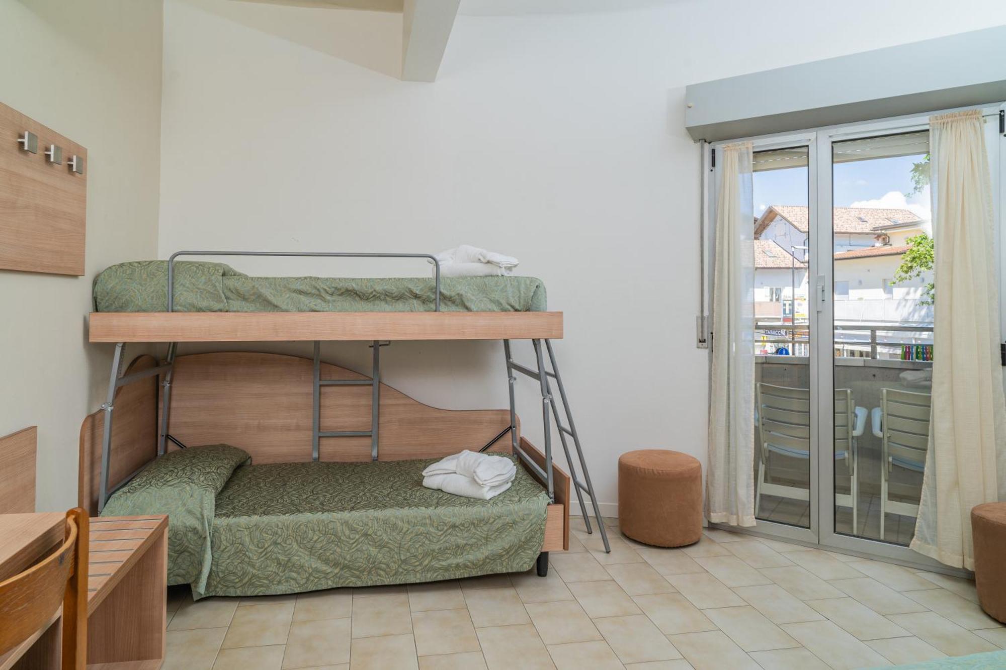 Hotel Ondina E Milazzo Cervia Exteriör bild
